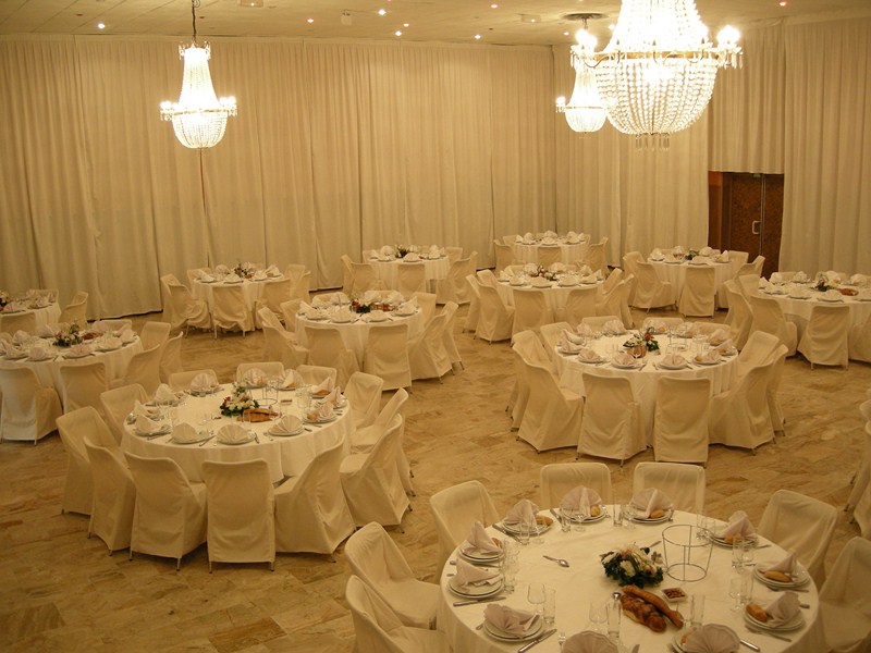 Location de salle pour repas de groupe à marseille, le Château des Fleurs