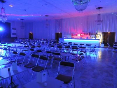 Salle agencée type cabaret à marseille