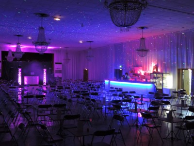Salle ambiance tamisée pour soirée dansante à Marseille: le Château des Fleurs